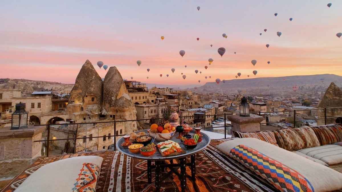 Balloon Tour in Cappadocia with Breathtaking Views 3