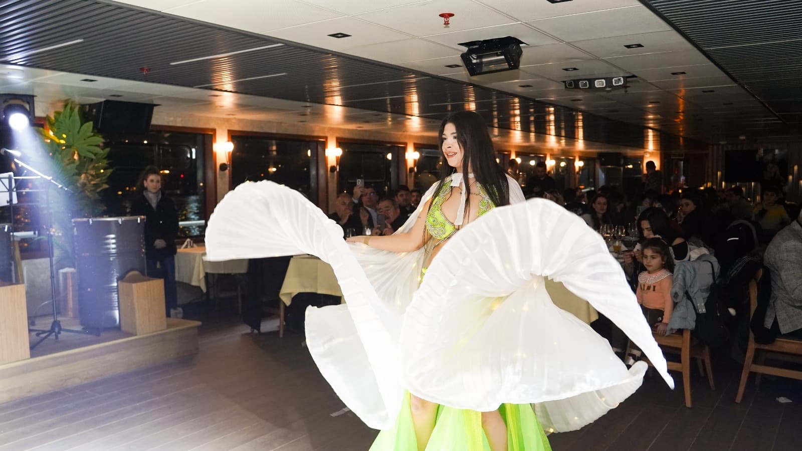 Crociera con Cena sul Bosforo e Serata Turca 10