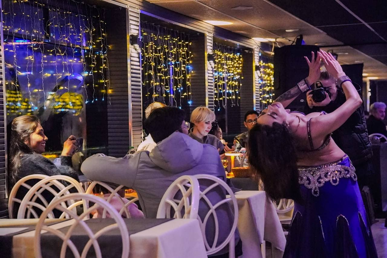 Bosphorus Dinner Cruise - Alcoholic Beverages Included 5