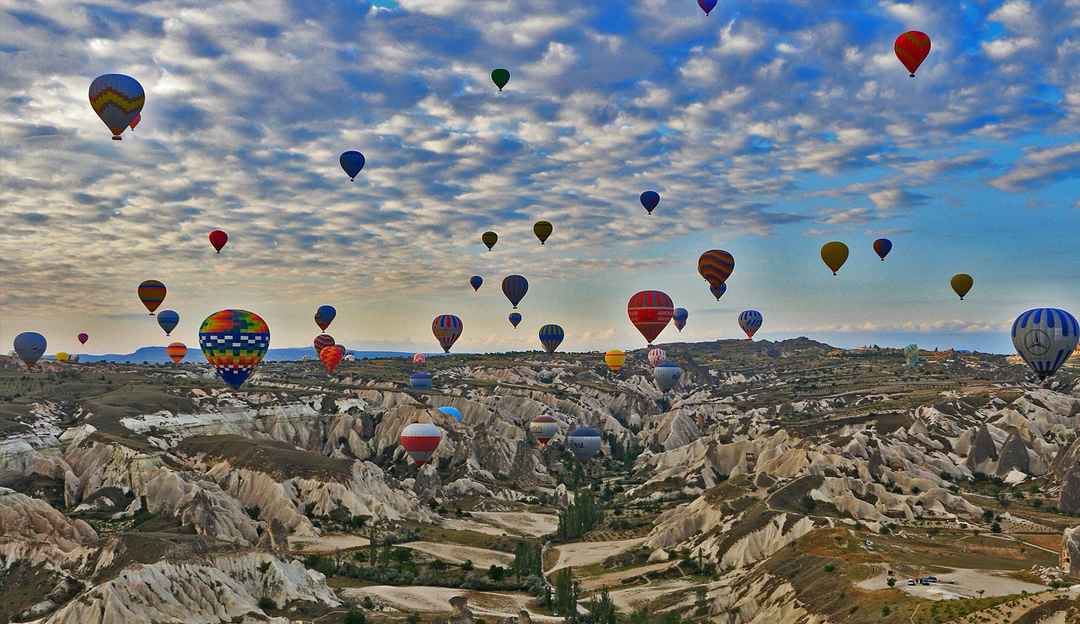 Tour in Mongolfiera in Cappadocia con Viste Mozzafiato - 1